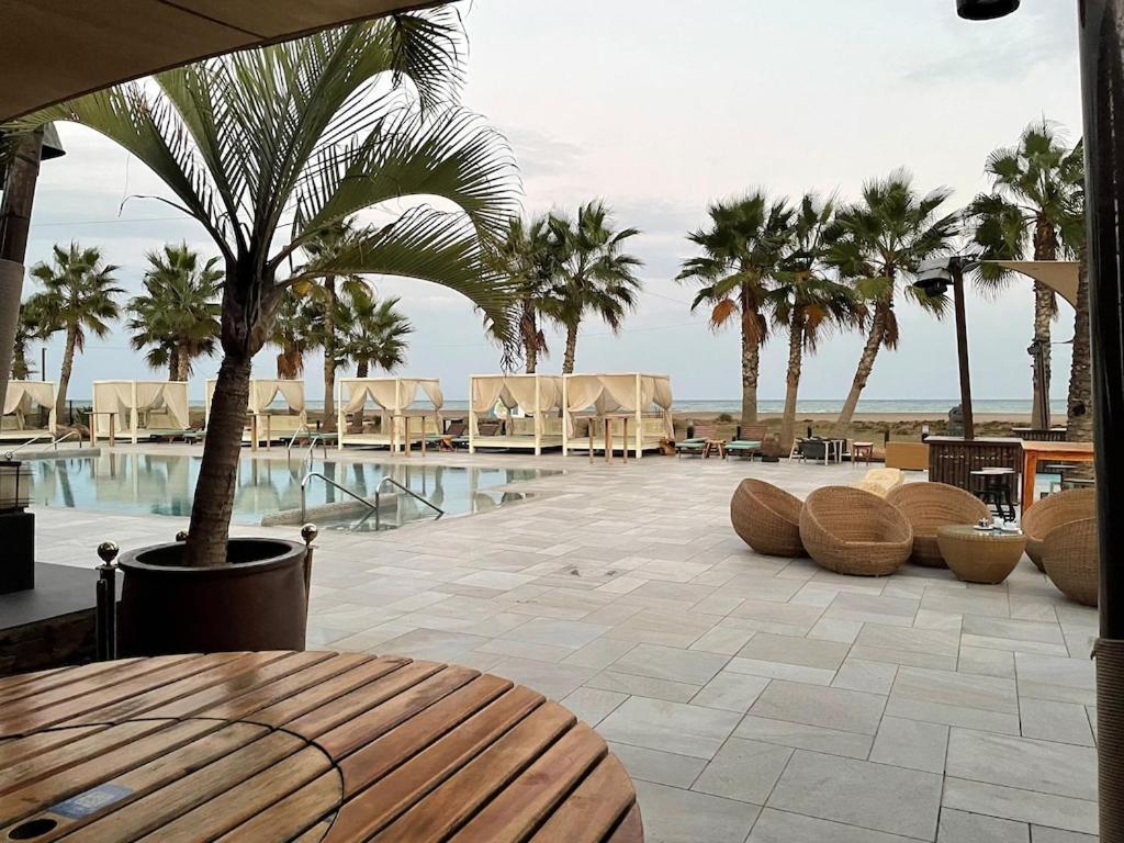 A Stunning 2 Bedroom Apartment 5 Min Walk To The Beautiful Beaches Of Vera Playa Playas de Vera Zewnętrze zdjęcie