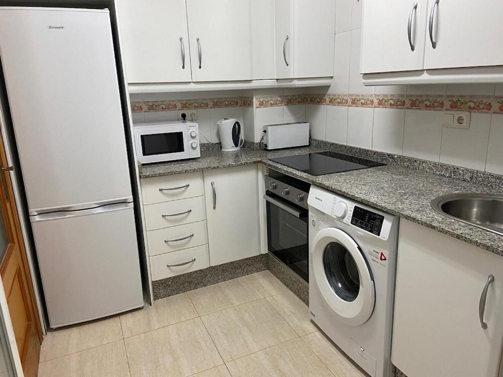 A Stunning 2 Bedroom Apartment 5 Min Walk To The Beautiful Beaches Of Vera Playa Playas de Vera Zewnętrze zdjęcie